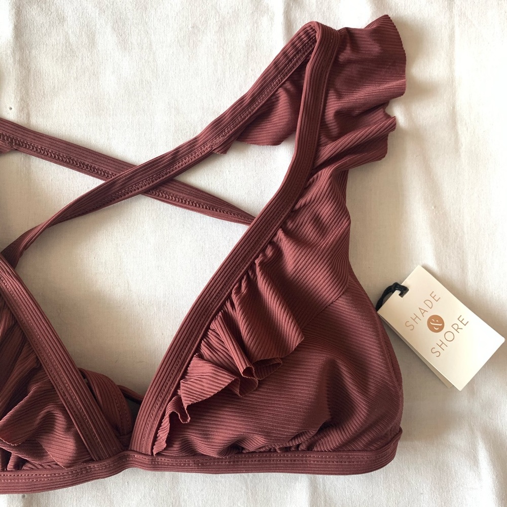 NWT✨ SHADE & SHORE Ruffle Bikini Top